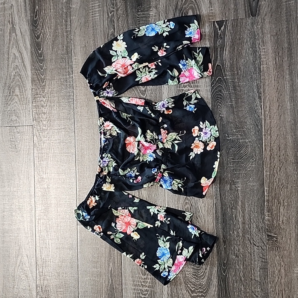 🌴 Favlux off the shoulder Floral top 🌴